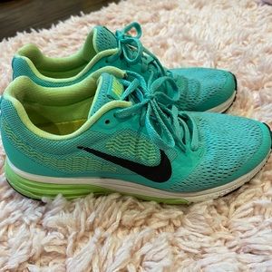 nike zoomfly 2 size 7.5